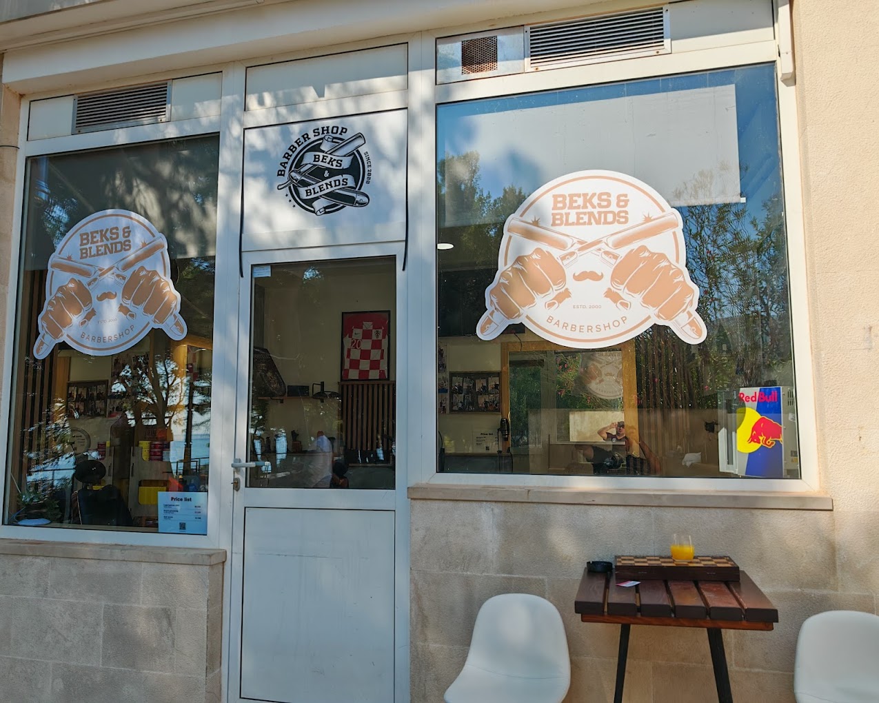 Beks & Blends frizerski salon na Bolu, otok Brač